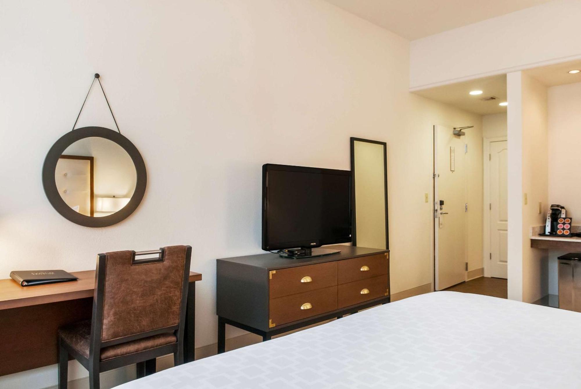 St Charles Coach House, Ascend Hotel Collection New Orleans Exterior photo